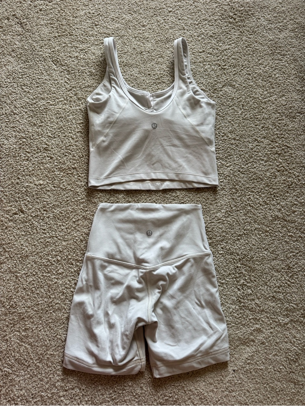 lululemon athletica White/Cream Crop Tank and High-Waist Bike Shorts Set - Picture 2 of 4